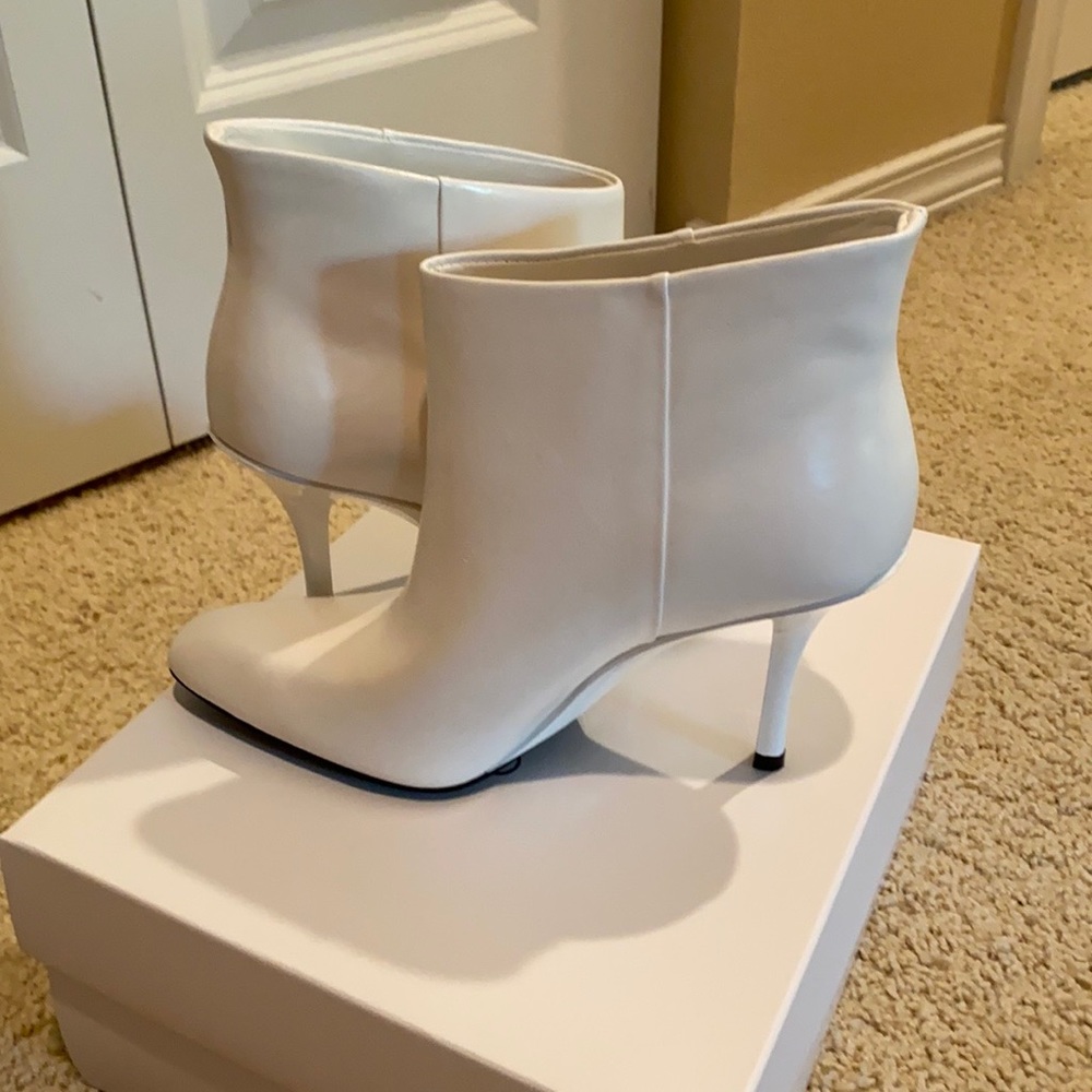 Shoes - Picture 4 of 7